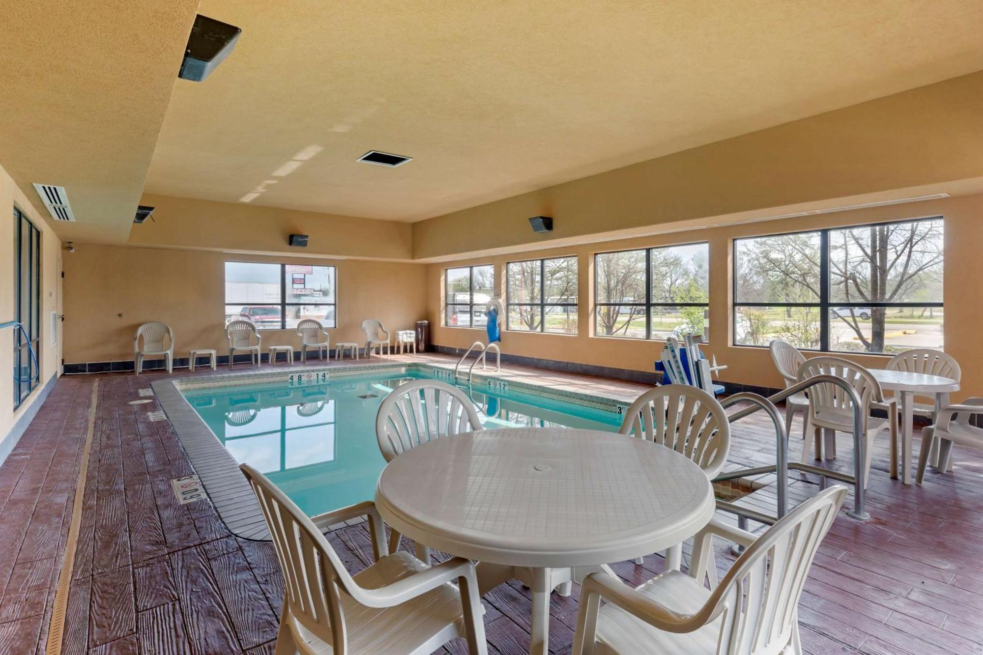 Best Western Seminole Inn And Suites Exterior photo